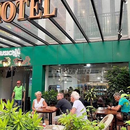 Times Hotel At Bassac Lane プノンペン エクステリア 写真