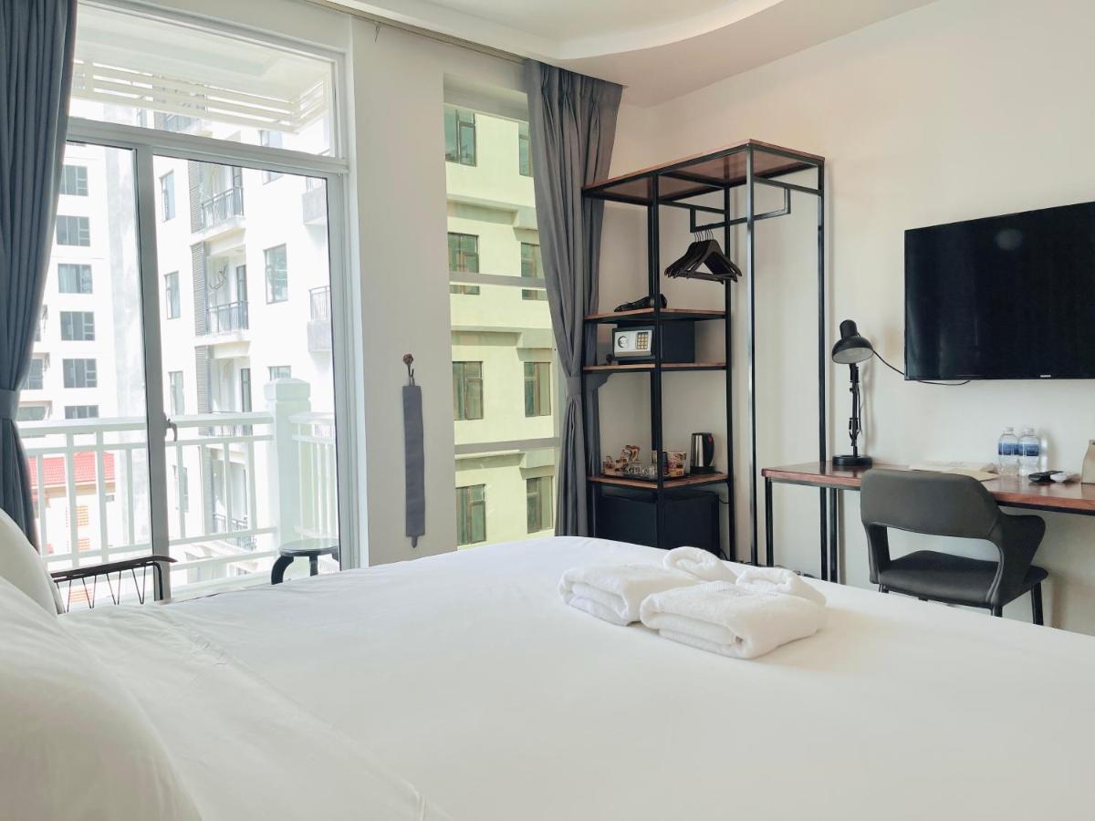 Times Hotel At Bassac Lane プノンペン エクステリア 写真