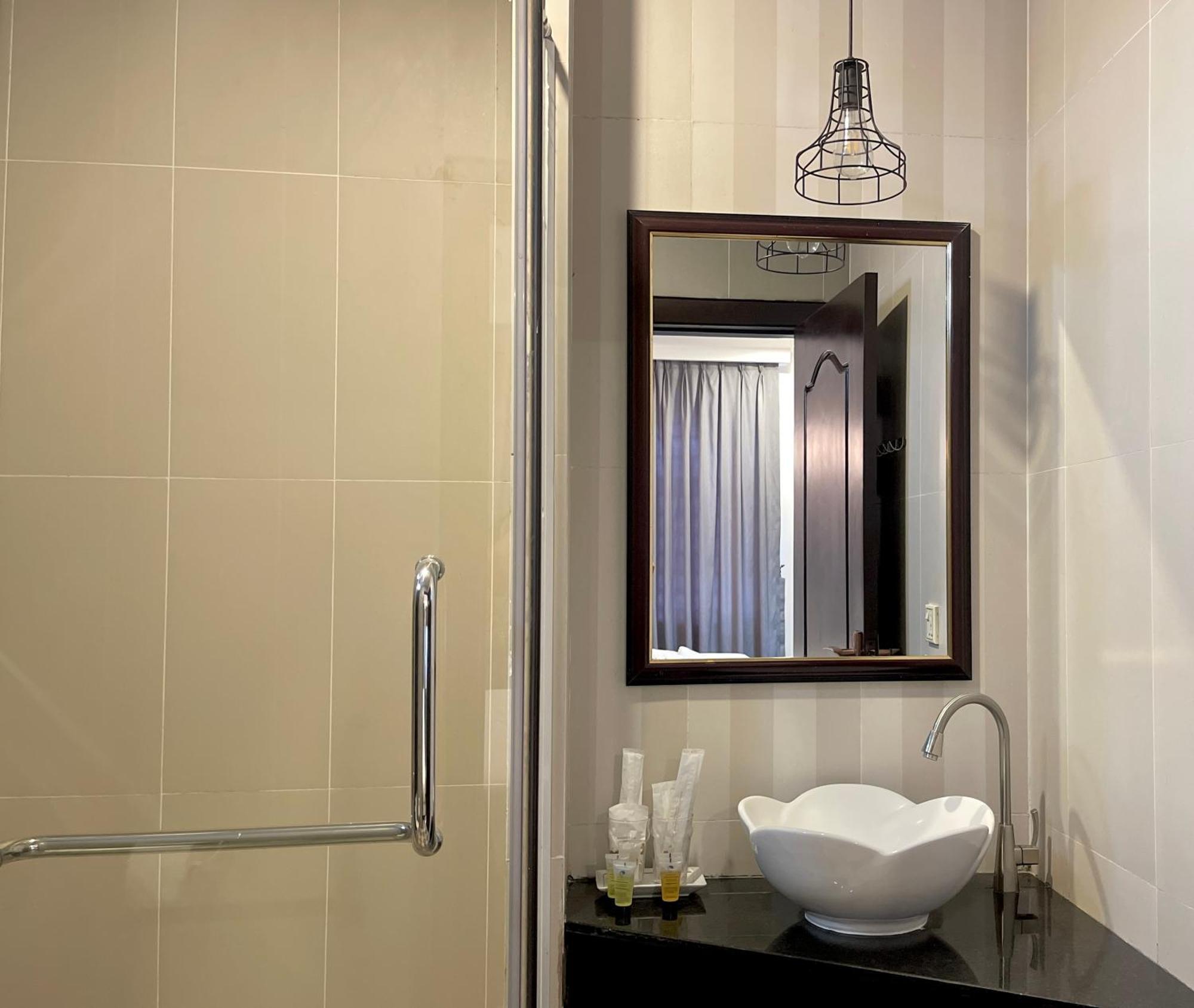 Times Hotel At Bassac Lane プノンペン エクステリア 写真